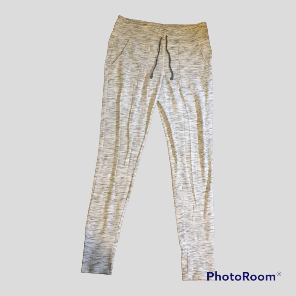 Grey Sweat Pants 🤍